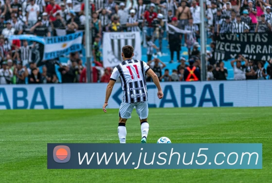 正直播的乒乓球比赛吸引关注 赛况激烈对决持续进行